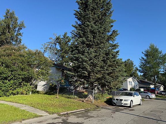 2nd image of 1740 Kodiak St