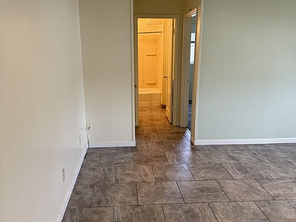 3rd image of 962 Gilmore St #11436945