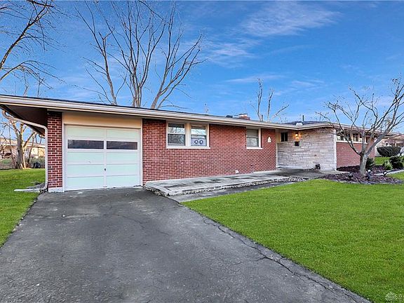 4th image of 824 Brubaker Dr