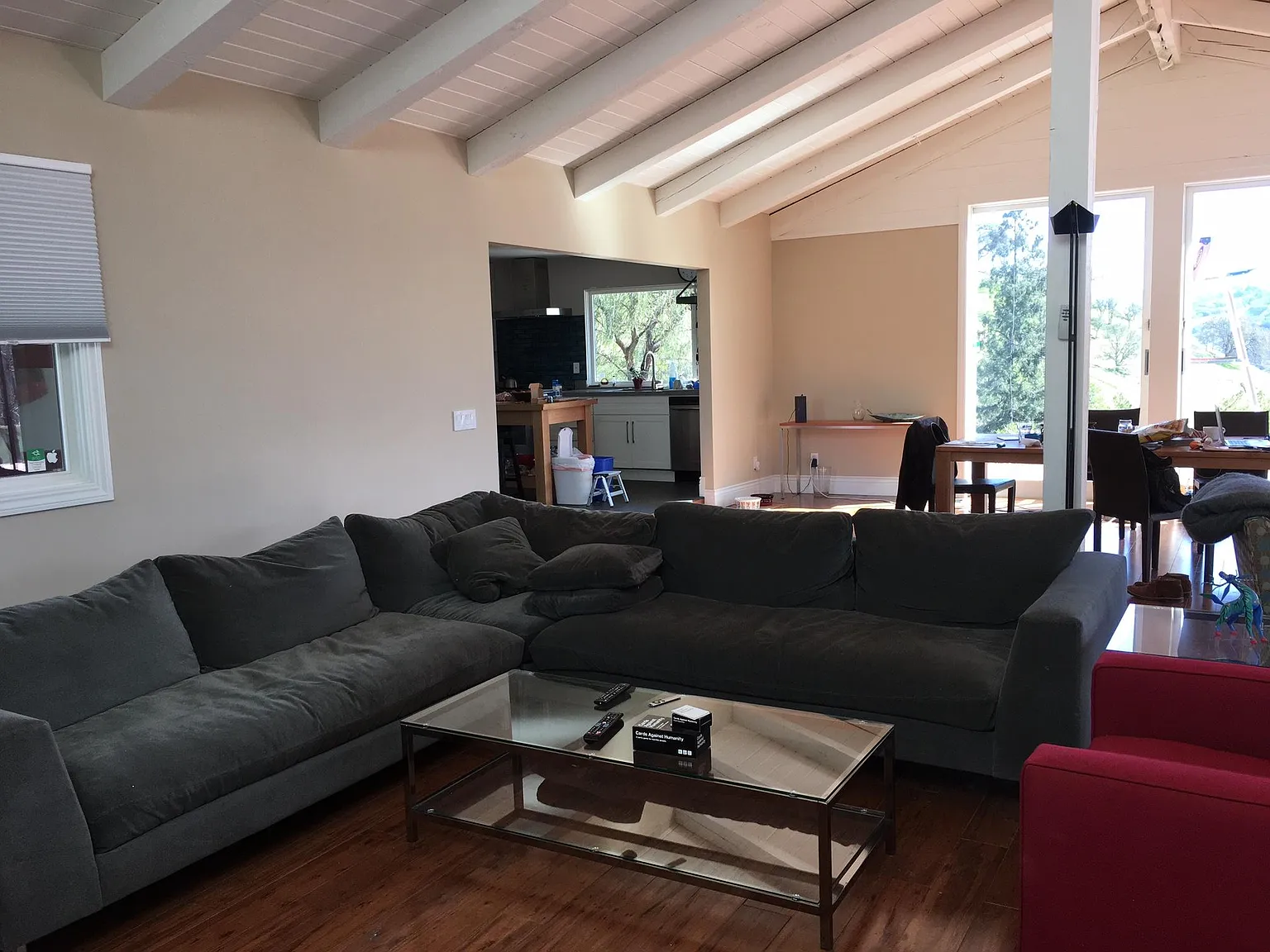 800 Sanel Dr — Photo 2