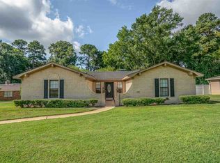 112 Sherwood Dr, Longview, TX 75605