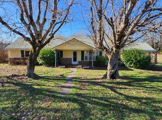 998 Keen Hollow Rd, Westmoreland, TN 37186