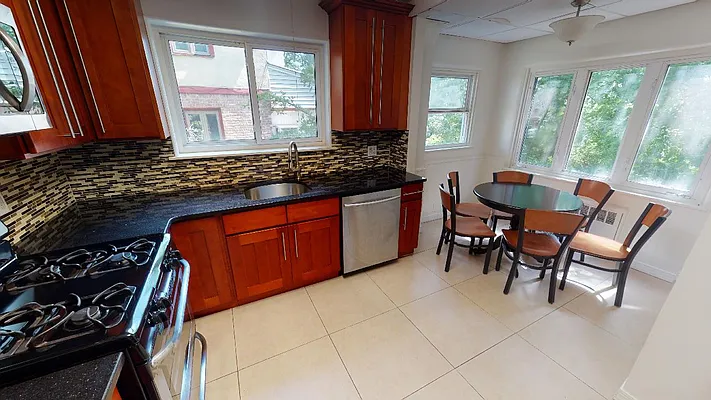 Rented by Metro Garden Realty NYC | media 17