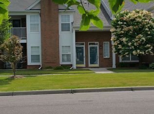 46118 Cavalier Dr, Macomb, MI 48044