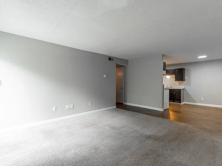 East Ridge Flats and Townhomes — Photo 15