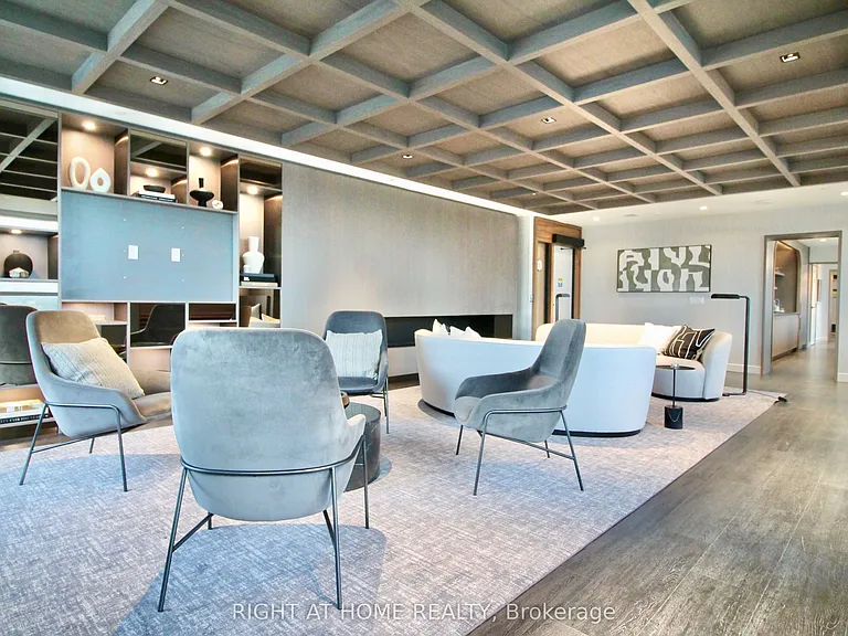 560 Rideau St #1006 — Photo 22