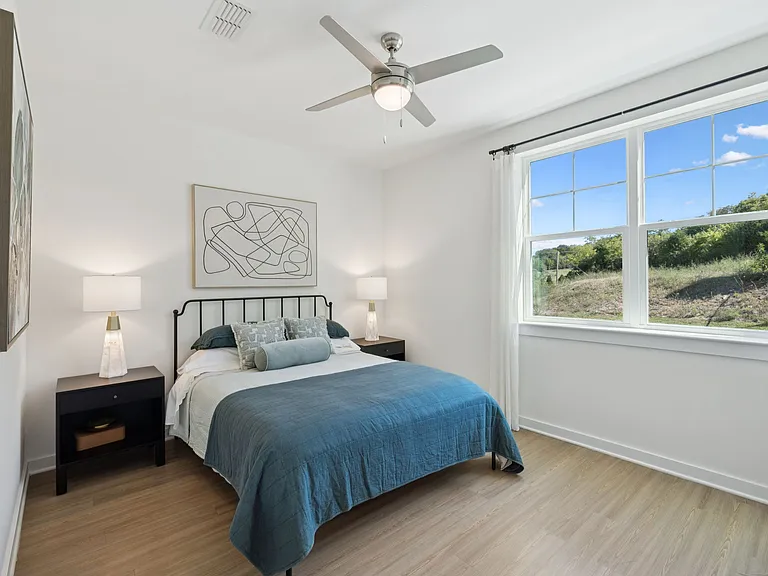 Sanctuary Bluff Apartments — Photo 45