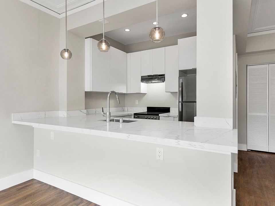1st image of 1840 Clay St #201
