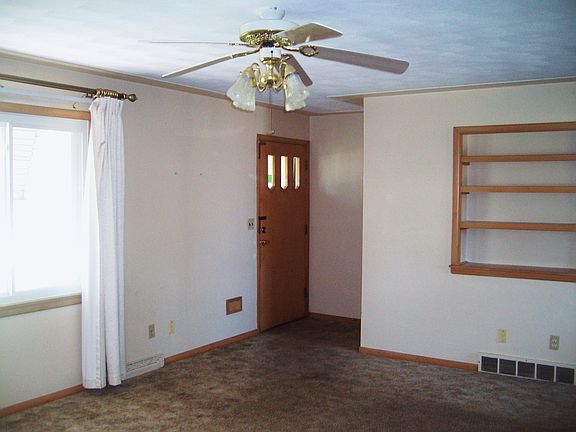 3rd image of 1322 W 27th St