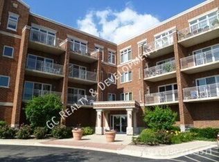 515 Main St APT 304, West Chicago, IL 60185