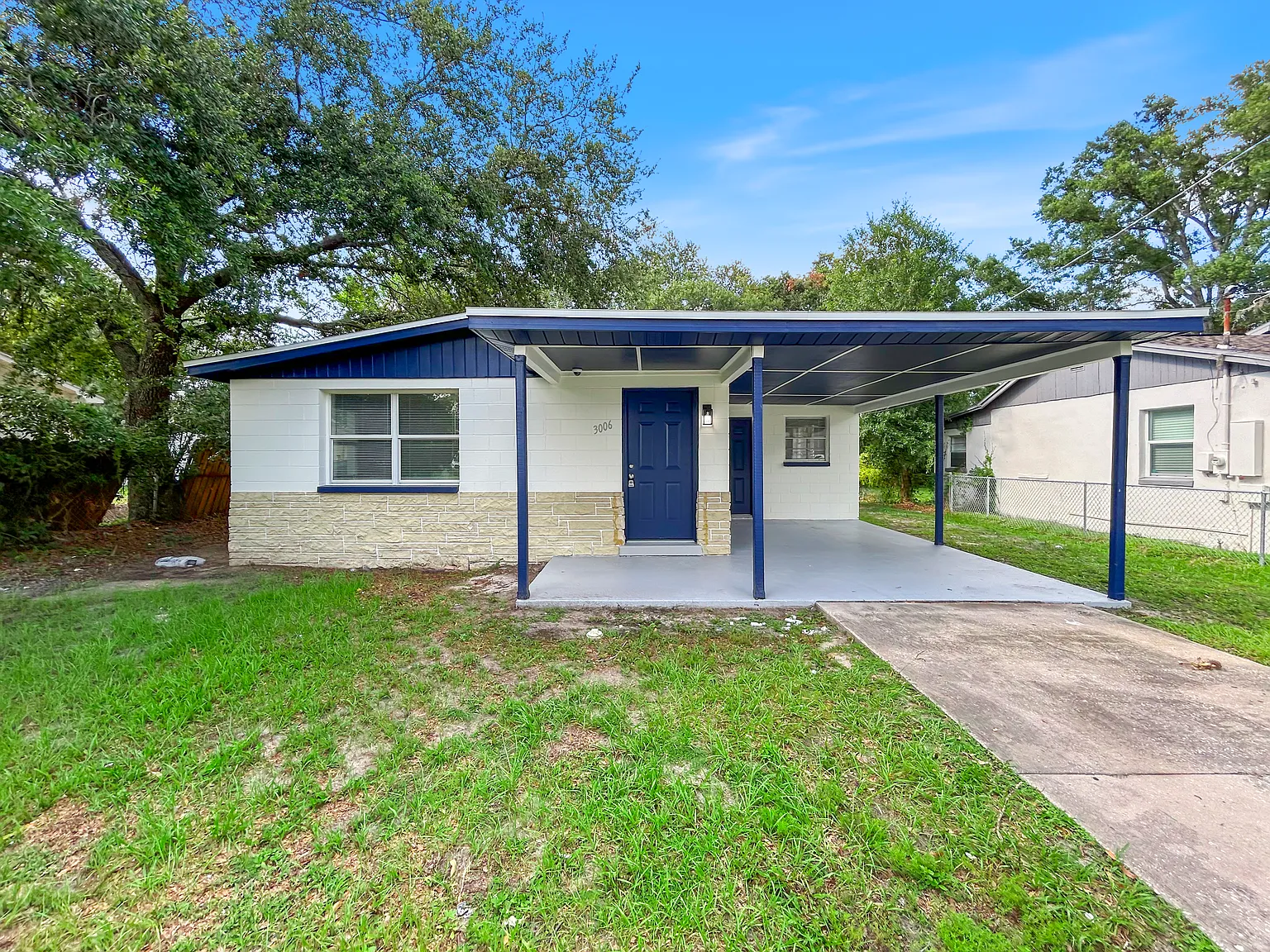 3 bed, 1210 sqft, $2,100 — Photo 1