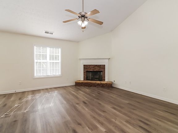 5th image of 215 Overlook Dr
