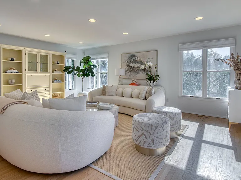 59 N Captains Neck Ln — Photo 5