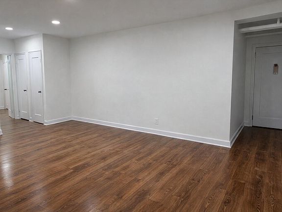 4th image of 224 N Arlington Ave #Db