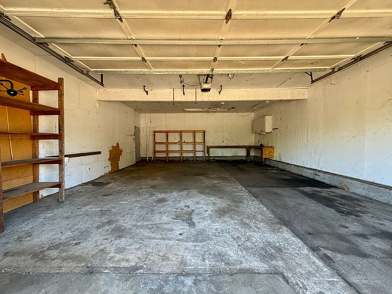 8020 N Saint Johns Ave — Photo 10