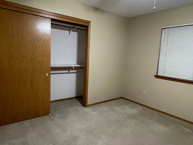 605 E Babcock Ave — Photo 22