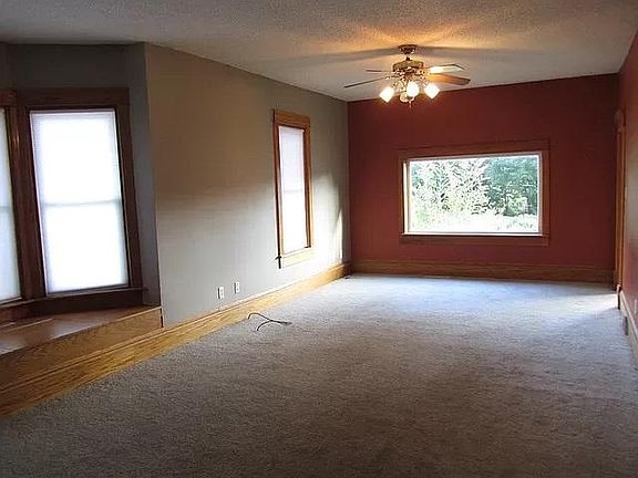 Living Room (Carpet being replaced)