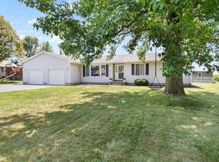 102 Kathy Ct, Blue Mound, IL