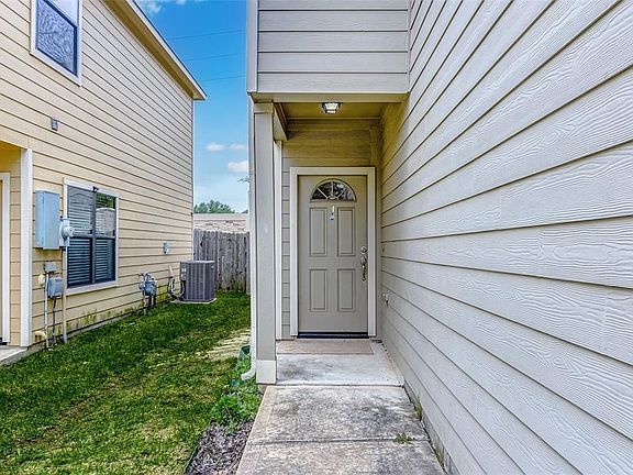4th image of 6039 Shelbourne Park Ln