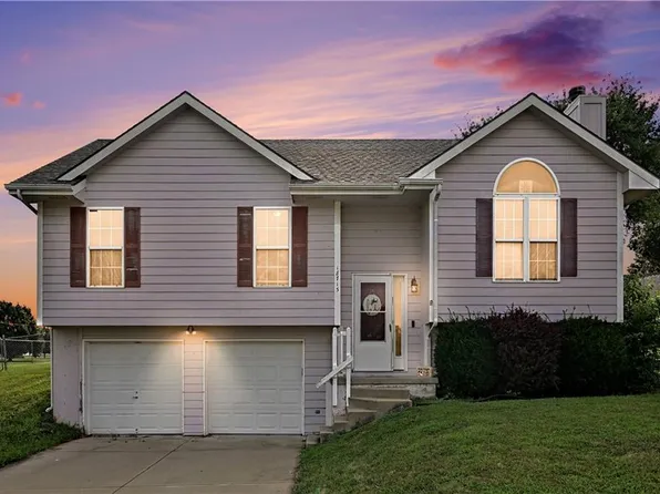18713 Primrose St, Smithville, MO 64089