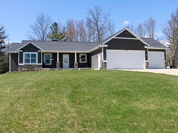 3rd image of 6141 Deertrail Ct