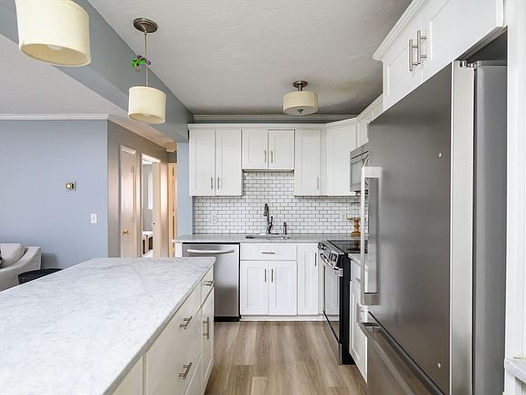 4th image of 1801 Ocean St APT B21