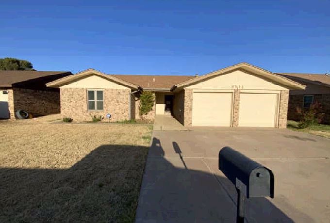 1st image of 8811 Holiday Dr