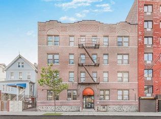 724 E 216th Street #5C, Bronx, NY