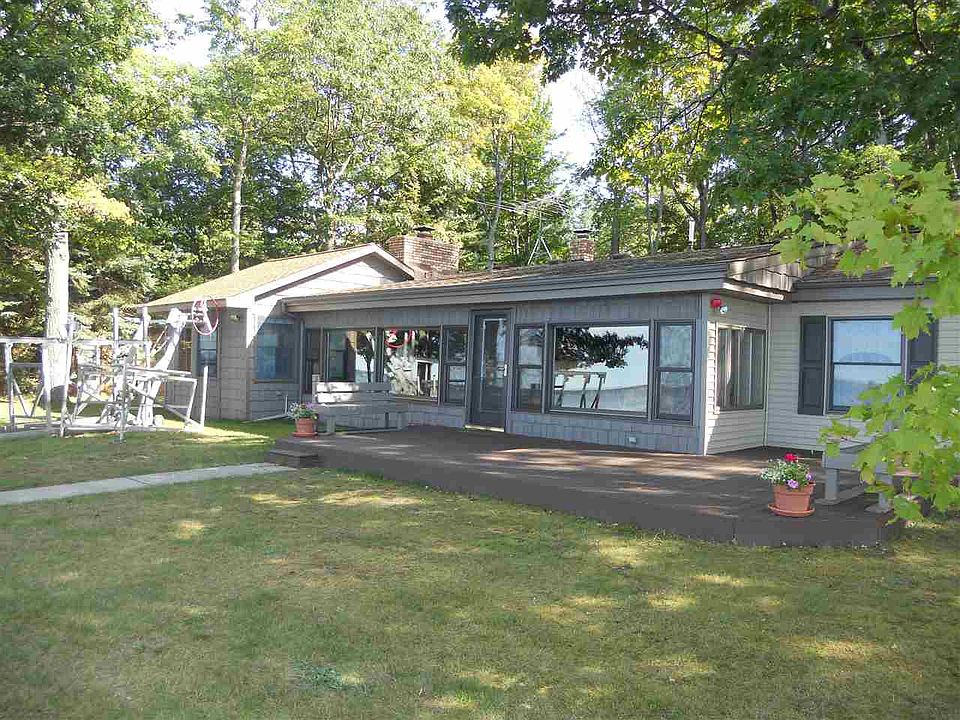 1st image of 328 Stratford Dr