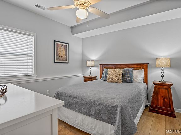 4th image of 54 Palisades Lakeview Dr #1B