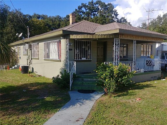 2nd image of 1011 W Columbus Dr