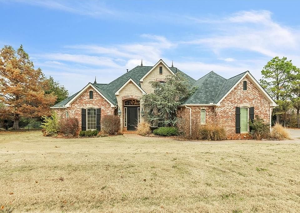 1st image of 2595 W Sierra Springs Dr