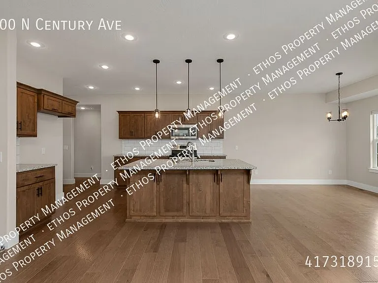 700 N Century Ave — Photo 16