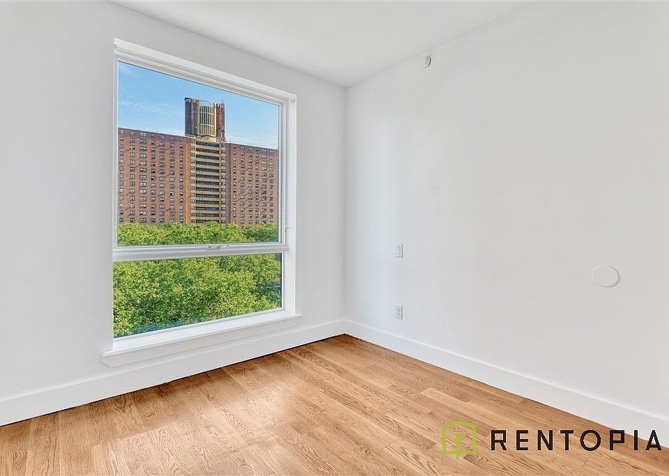 2nd image of 810 Flushing Ave #4P