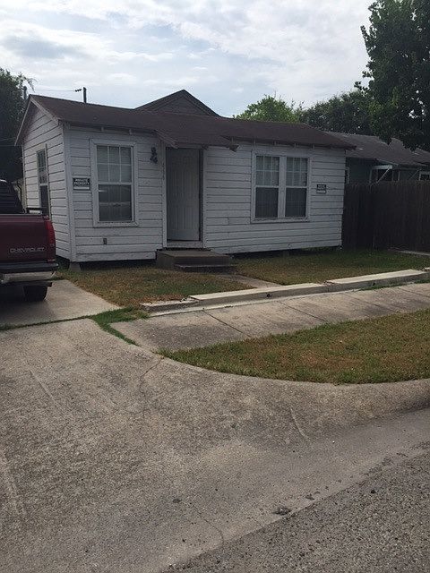 1st image of 466 Vera Cruz St