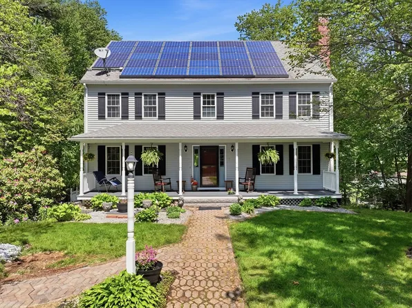 7 Hartwell Rd, Oxford, MA 01540