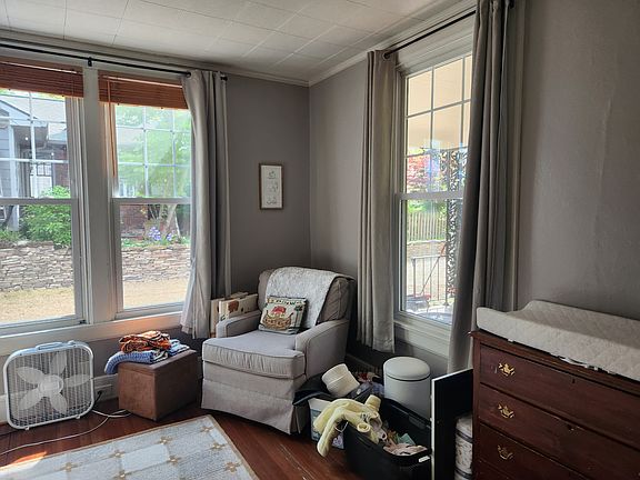 5th image of 325 James Blvd #2