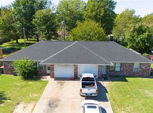 2009 Emily Circle Dr, Springdale, AR 72762