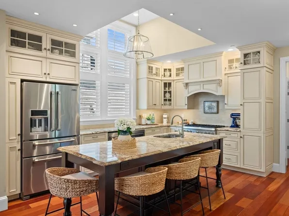 45 Backriver Rd #45, Hingham, MA 02043