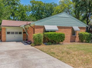 1233 S Ball St, Grapevine, TX 76051