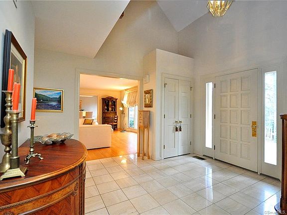 2nd image of 26 Saint Andrews Dr