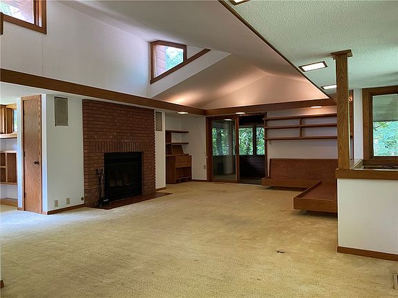 5th image of 2755 Whippoorwill Dr