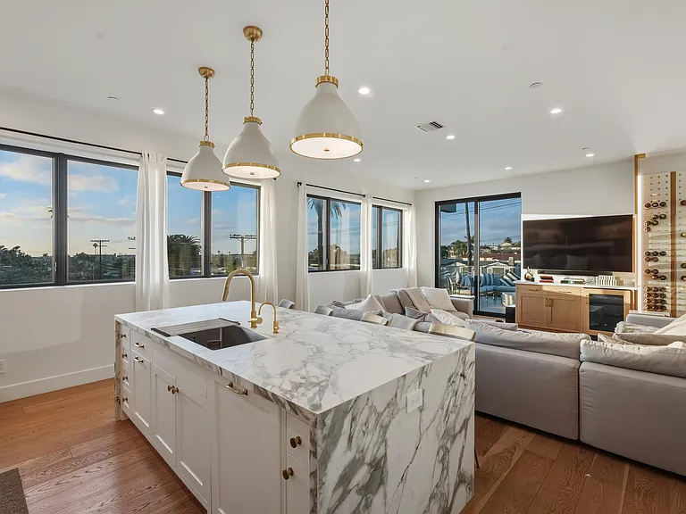 626 Longfellow Ave — Photo 8