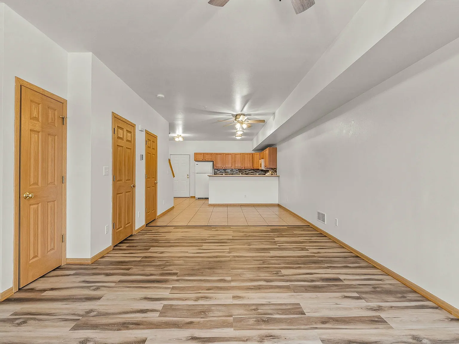 2 bed, 2.5 bath, 1050 sqft, $1,775 — Photo 3