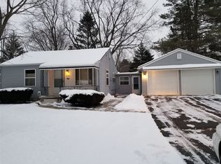 2297 Howe Rd, Burton, MI 48519