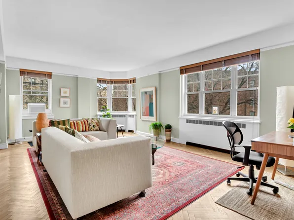 120 Cabrini Boulevard image 4 of 24