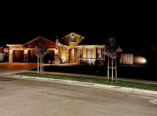 1032 W Blackbird Dr, Hanford, CA 93230