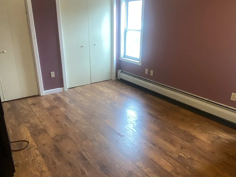 170 Woodstock Ave — Photo 7