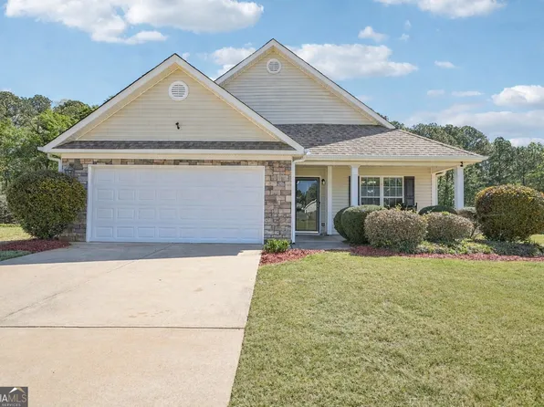 345 Annslee Cir, Loganville, GA 30052