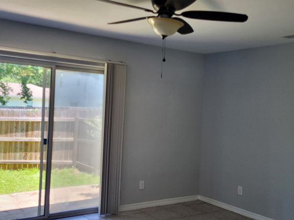 2nd image of 65 6th Ave #65